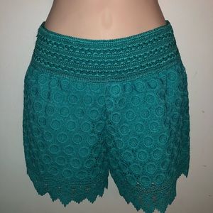 BEAUTIFUL AQUA SUMMER LACE SHORTS MEDIUM